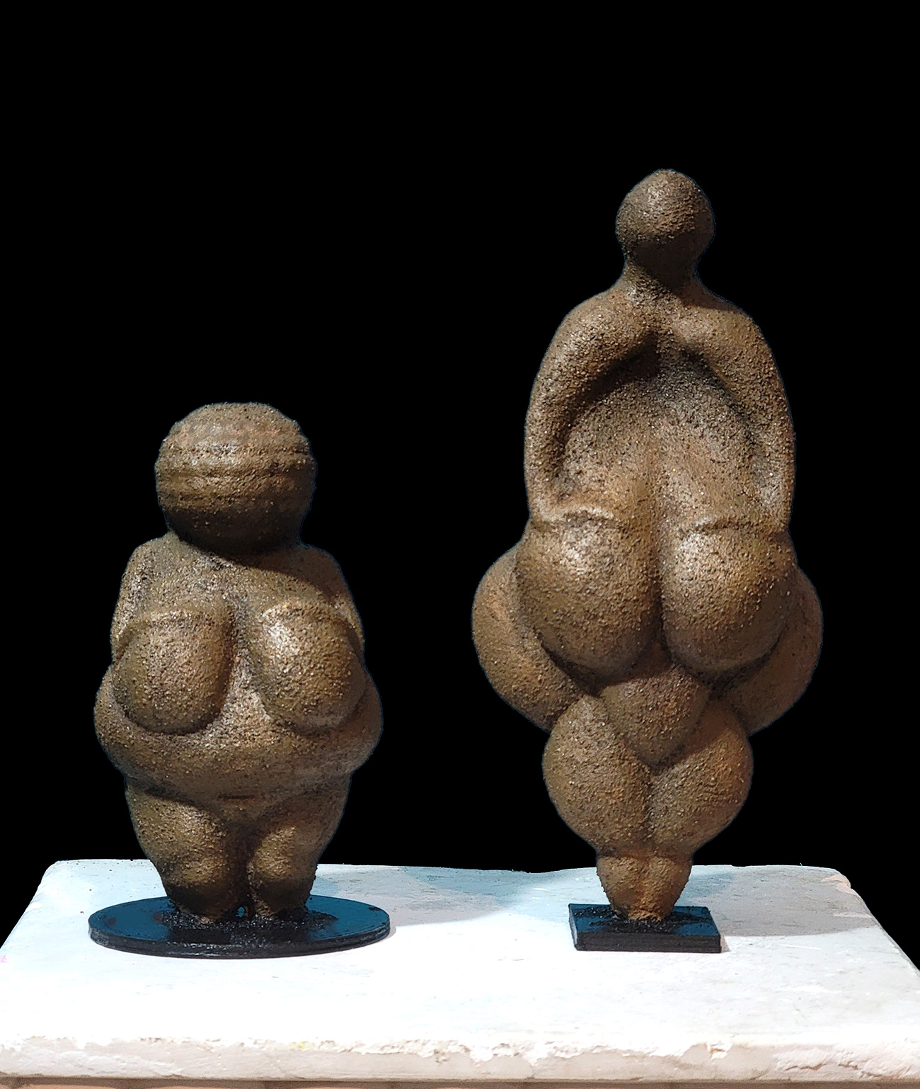 Pack Venus Willendorf & Venus Lespugue 20cm. Exact replica. Marble powder finish